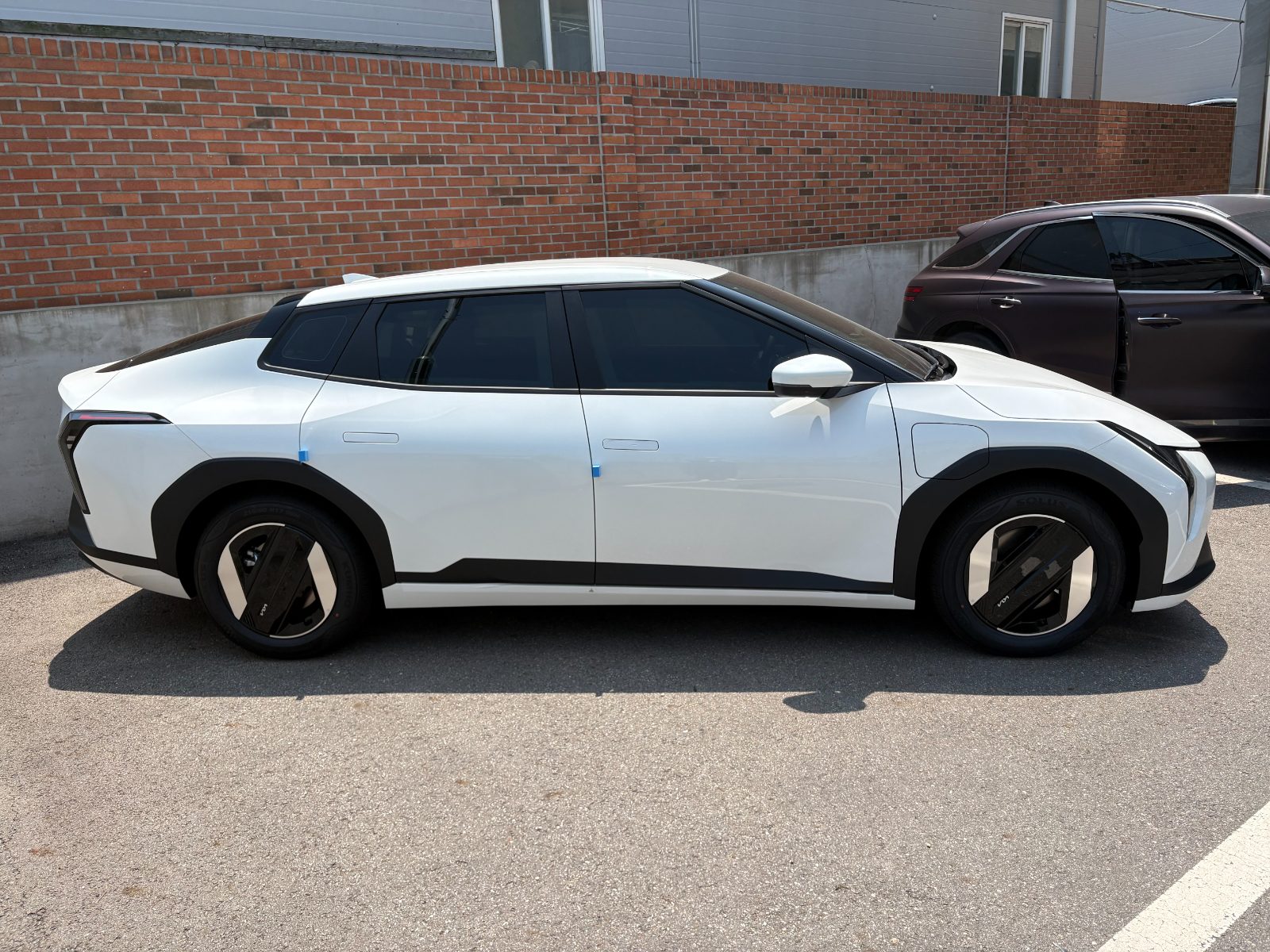 EV4 출고 사진